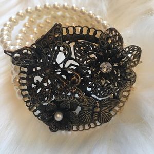 Vintage pearl bracelet